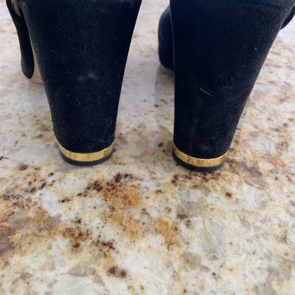 Black suede open toe pumps - Picture 2 of 4